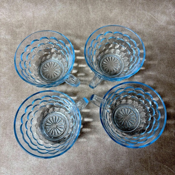 ANCHOR HOCKING BLUE
BUBBLE DEPRESSION
GLASS COFFEE TEA CUPS
ONLY SET OF 4 - Picture 3 of 7
